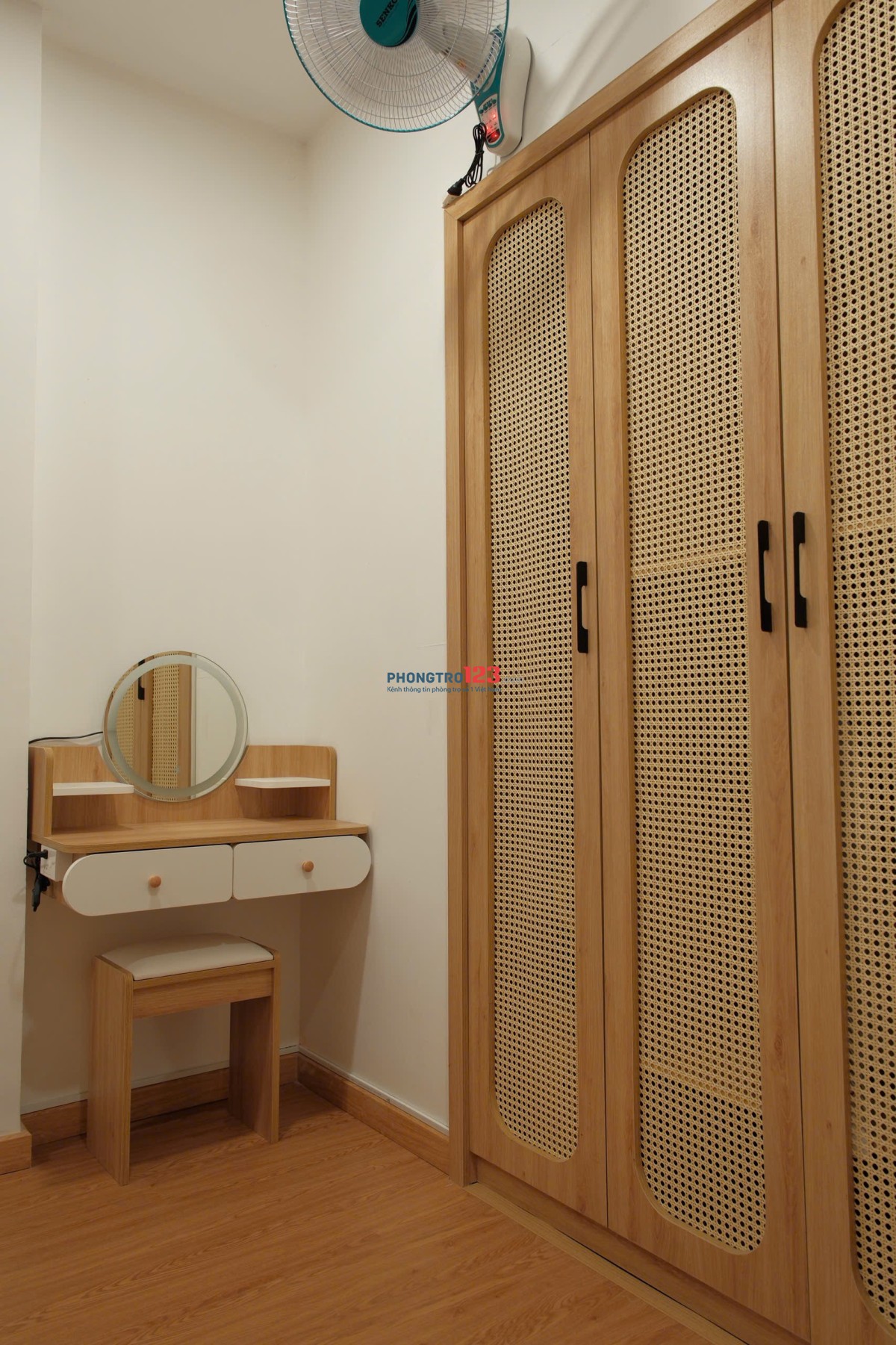 Cho thuê nhà nguyên căn 2 tầng, 2 Phòng + 1 Phòng khách, 70m2 FullNT Mới 100%, Nguyễn Cư Trinh Q1