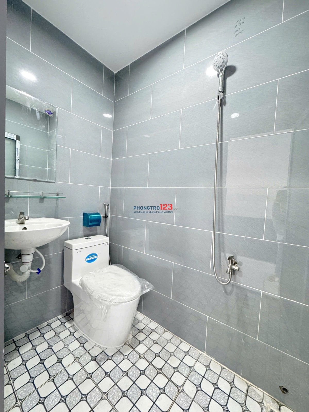 Phòng mới xây 32m2 - KDC Cồn Khương full nội thất