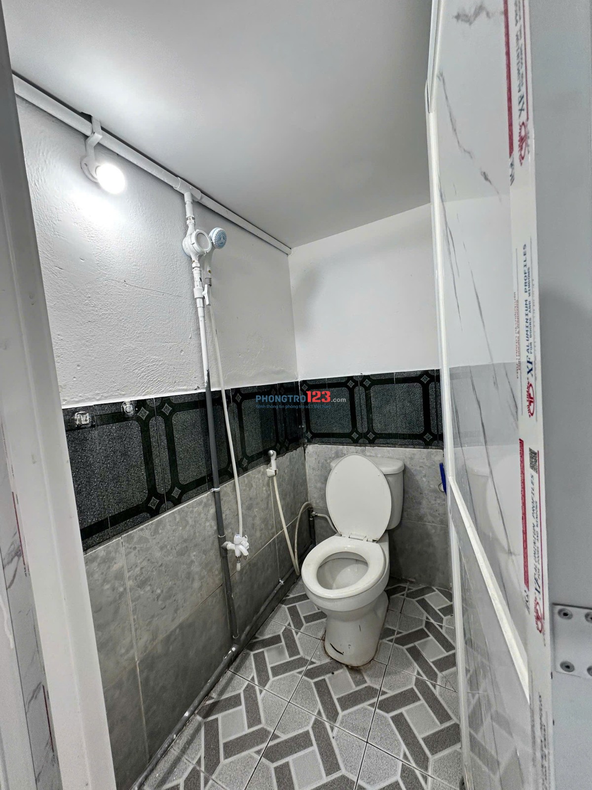 Dãy phòng 1 mặt - 1tr7. Đ/c: Hiệp Thành TDM