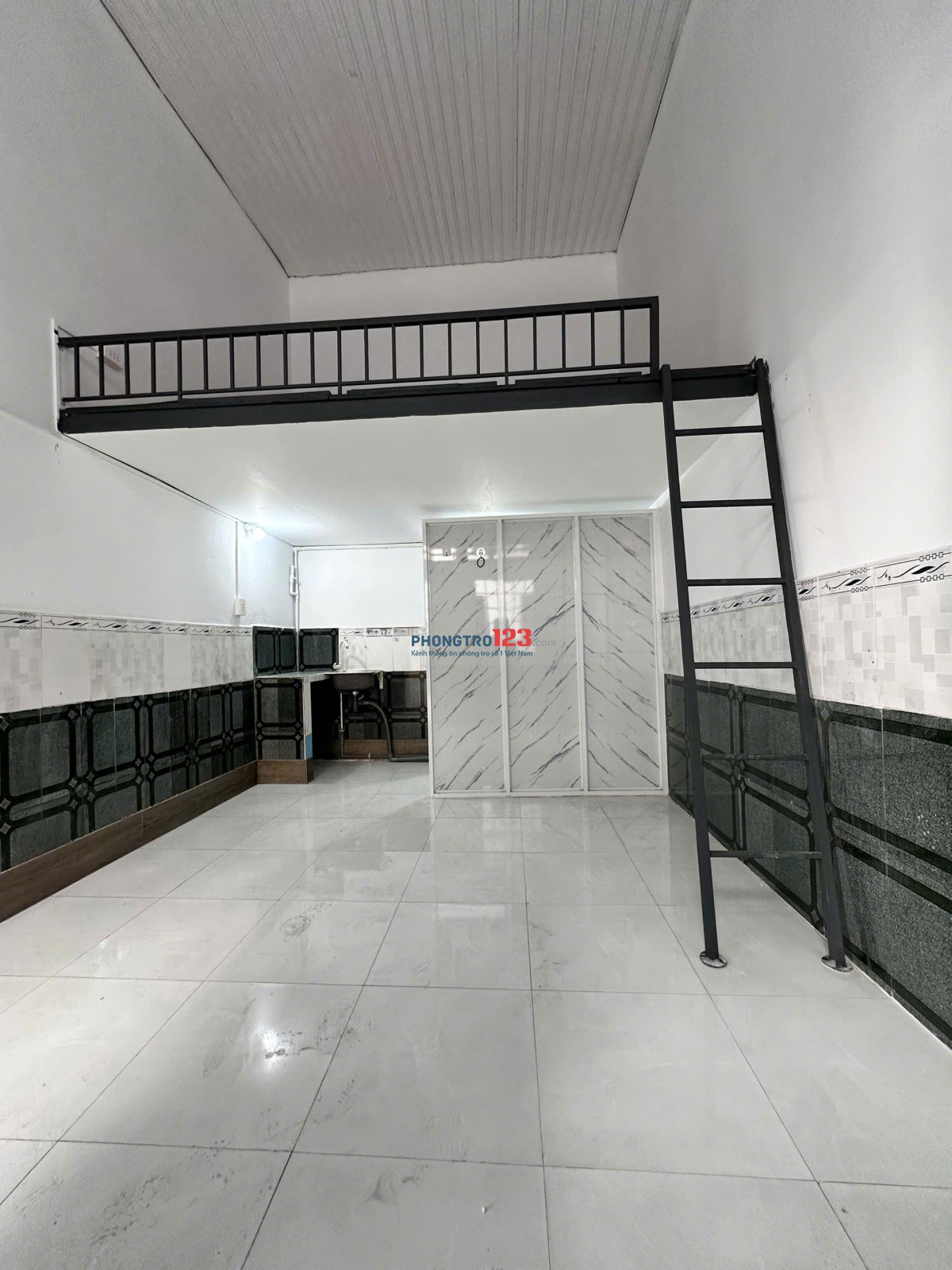 Dãy phòng 1 mặt - 1tr7. Đ/c: Hiệp Thành TDM