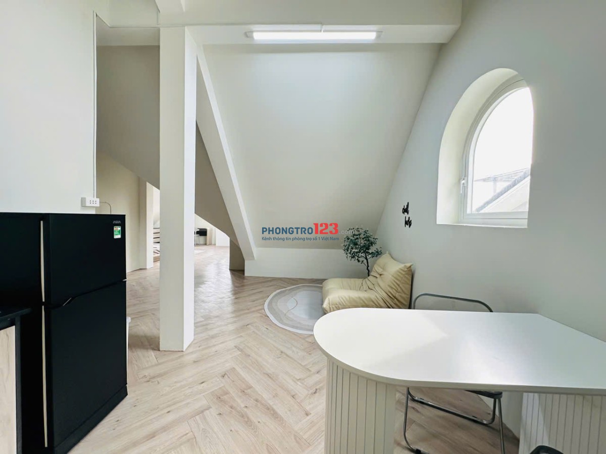 Căn hộ ban công full ban công nội thất ngay trung tâm q7 gần lotte mart,tdtu,ufm,rmit,...