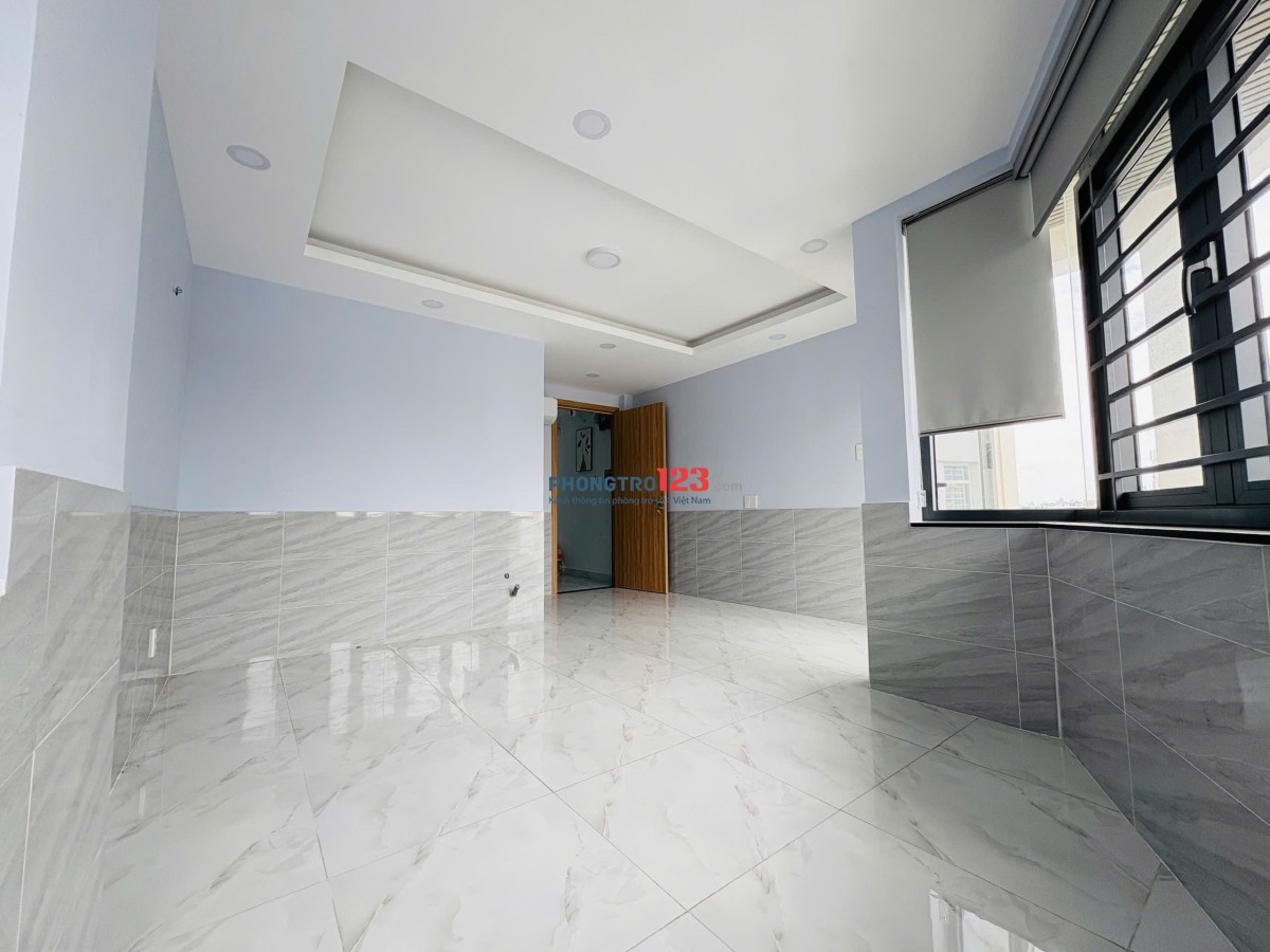 Căn Hộ Mới Ban Công Rộng - Máy Giặt Riêng - An Ninh, Sạch Sẽ - Gần ĐH Văn Lang CS3