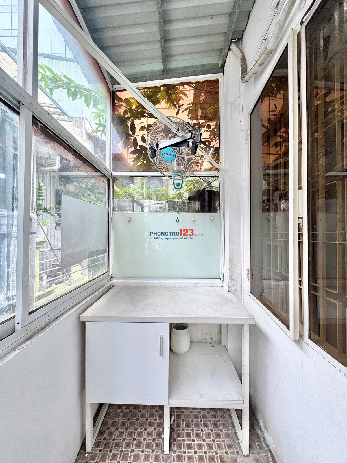 Phòng ban công 15A Lê Thánh Tôn Bến Nghé Quận 1, gần ga Metro Bason, khu phố Nhật Thái Văn Lung