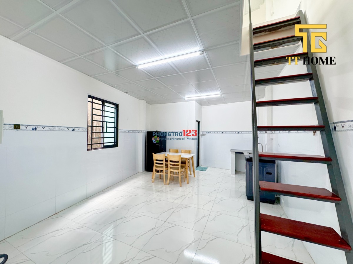 Minihouse 40m2 có ban công cạnh Vincom Hùng Vương