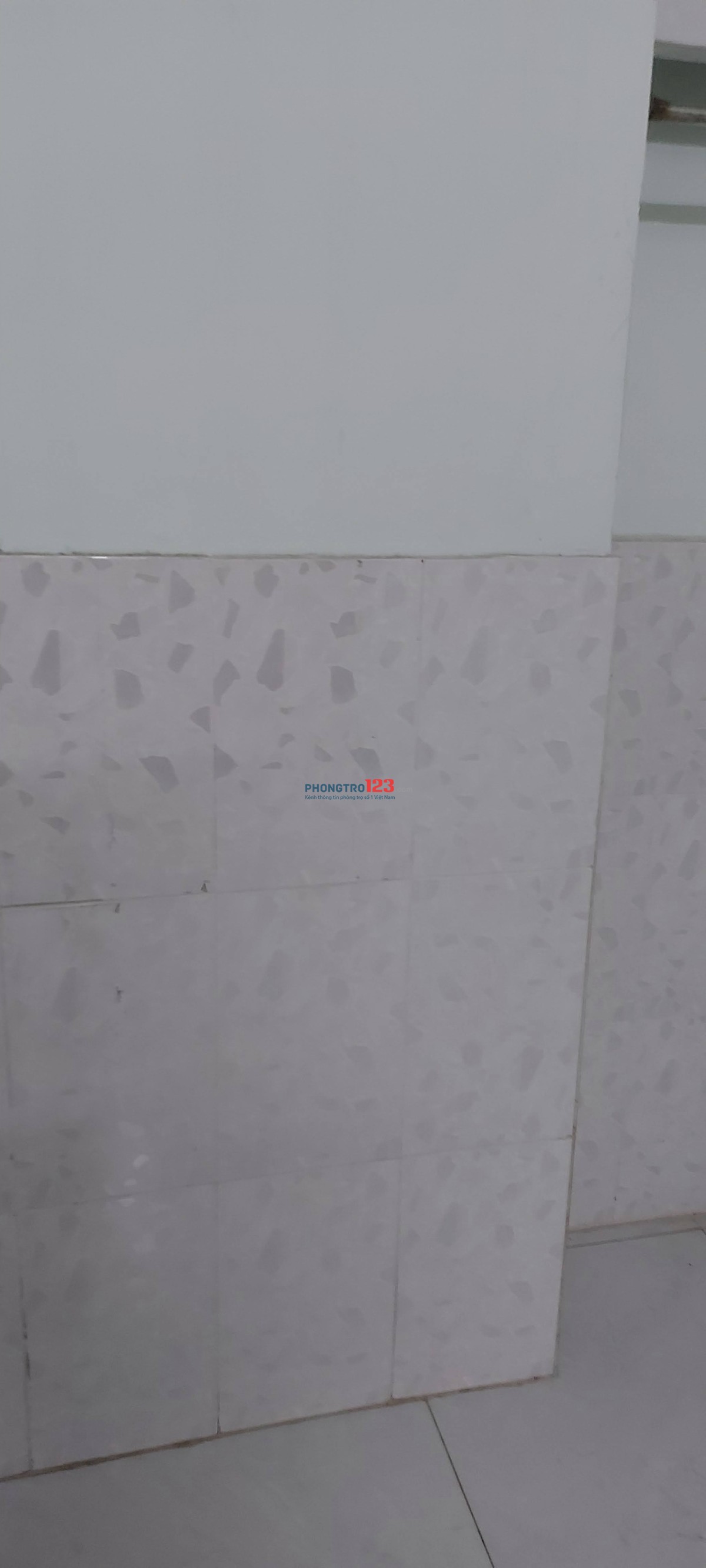 Phòng cho nữ thuê,wc riêng,18m, 2tr7/thg.21/15 Vạn Kiềp,f3,B. Thạnh, giờ giấc tự do.