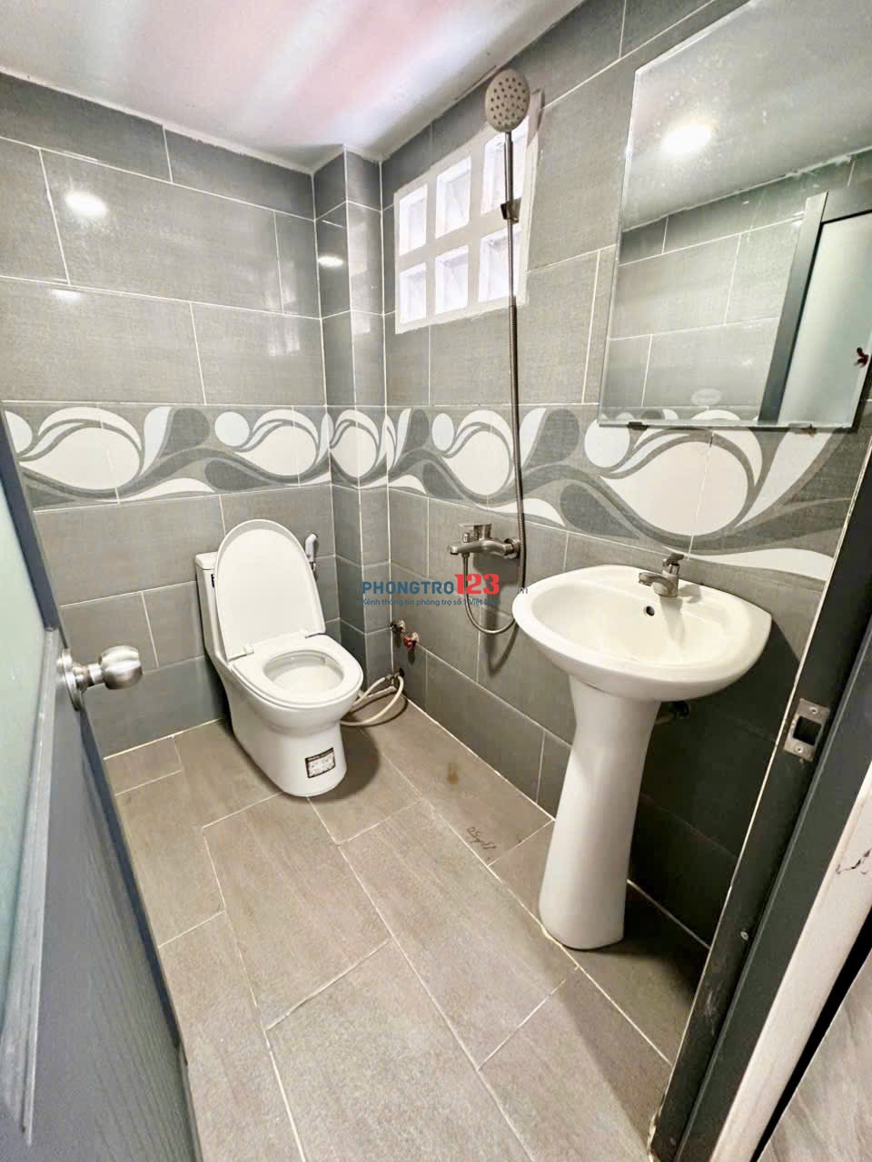 CHÍNH CHỦ CHO THUÊ PHÒNG GÁC SIÊU RỘNG TÂN THỚI NHẤT CẦU THAM LƯƠNG Ở NGAY