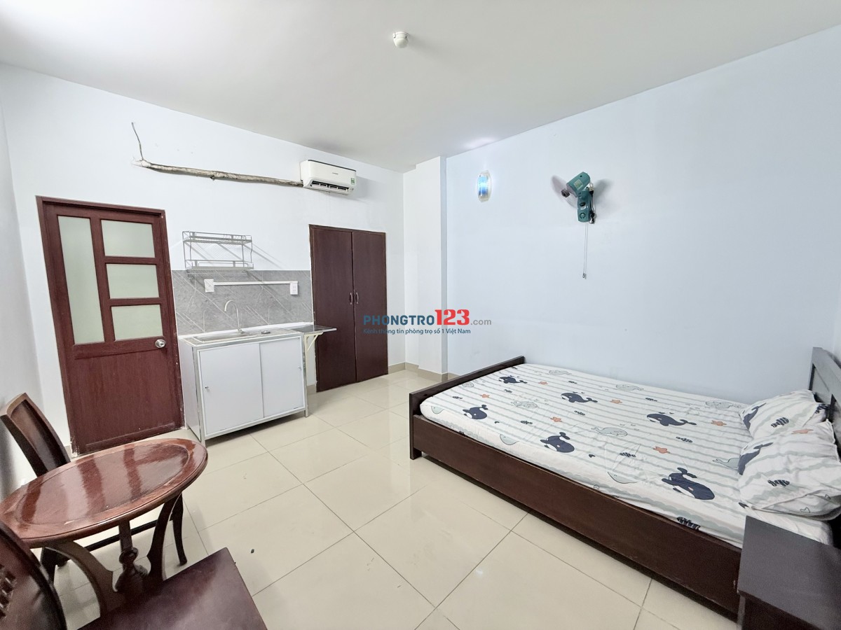 Ngay UTC2 chưa đến 1km, phòng full nội thất có thang máy di chuyển