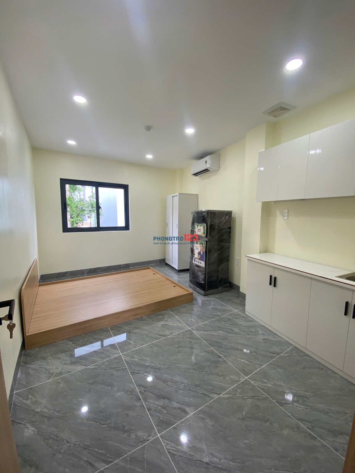 TRỌ BÌNH THẠNH GẦN NGÃ TƯ HÀNG XANH - 32m2 CỬA SỔ THOÁNG SÁNG - UNG VĂN KHIÊM - BÌNH THẠNH