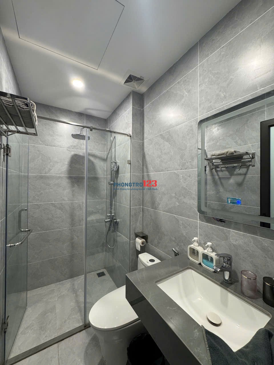 CHỦ NHÀ CHO THUÊ 1 NGỦ 1 KHÁCH, ĐỦ NỘI THẤT VÀO Ở LUÔN