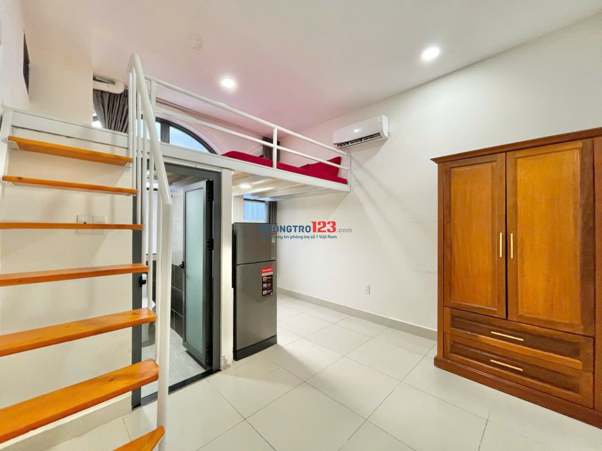 PHÒNG CÓ GÁC RỘNG RÃI CỬA SỔ LỚN GẦN CHỢ TÂN HƯƠNG