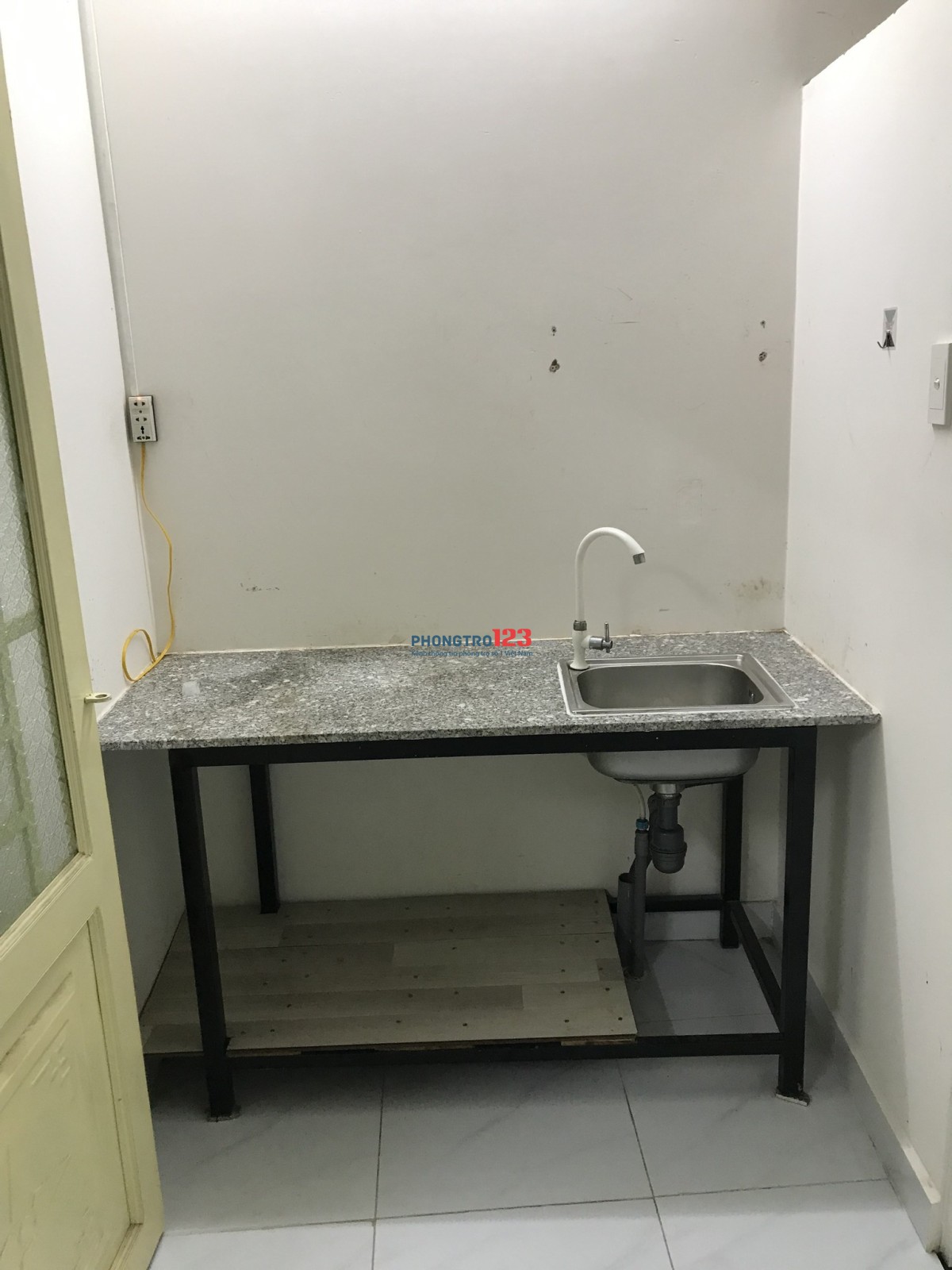 Phòng trọ 14m2, ngay ngã tư An Sương , gần khu PM Quang Trung, KCN Tân Bình