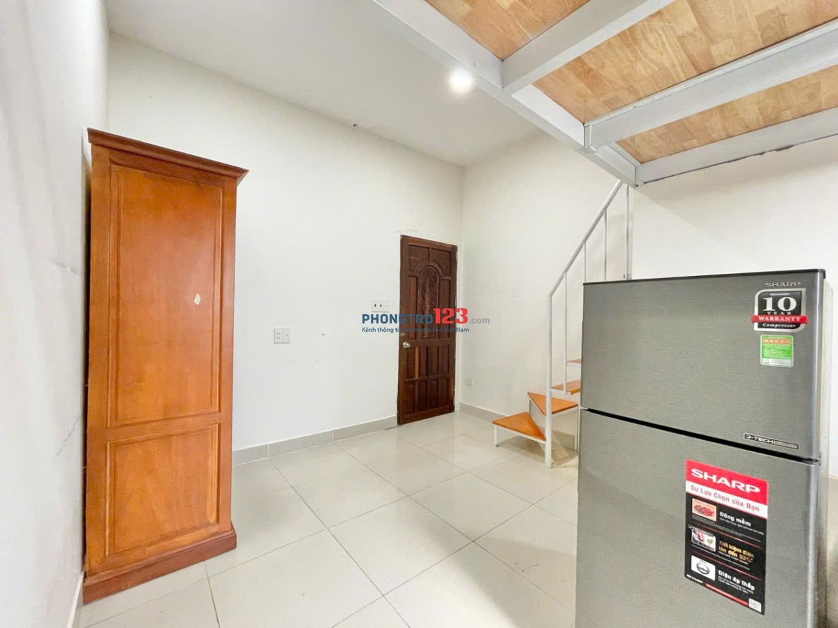 PHÒNG CÓ GÁC RỘNG RÃI CỬA SỔ LỚN GẦN CHỢ TÂN HƯƠNG