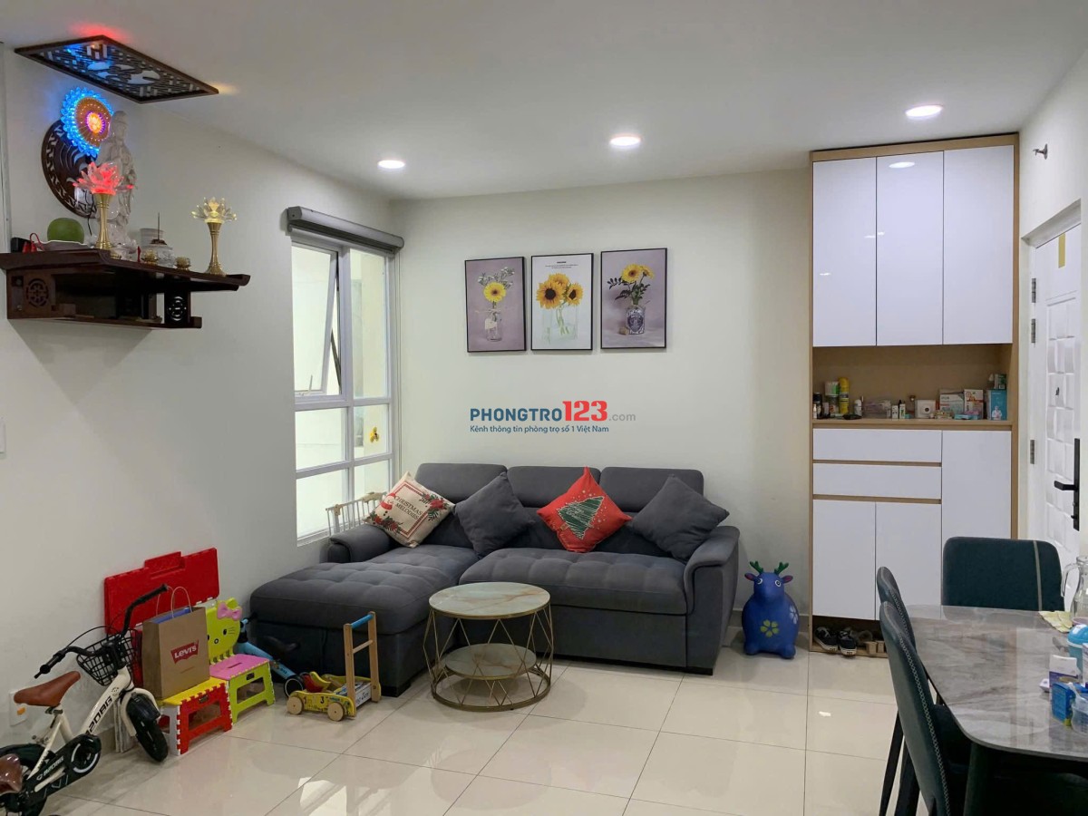 C/c Đặng Văn Ngữ, Phú Nhuận, Căn góc, 100m2, 3PN, 2WC, Giá 15tr/tháng.