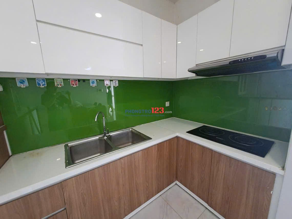 C/c Screc, Coopmart Trường Sa, Q3, Căn góc, 107m2, 3PN, 2WC, giá 14tr5/th.