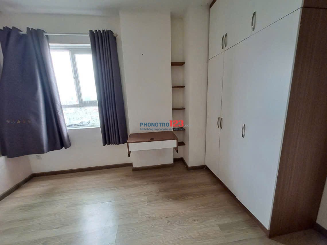 C/c Screc, Coopmart Trường Sa, Q3, Căn góc, 107m2, 3PN, 2WC, giá 14tr5/th.