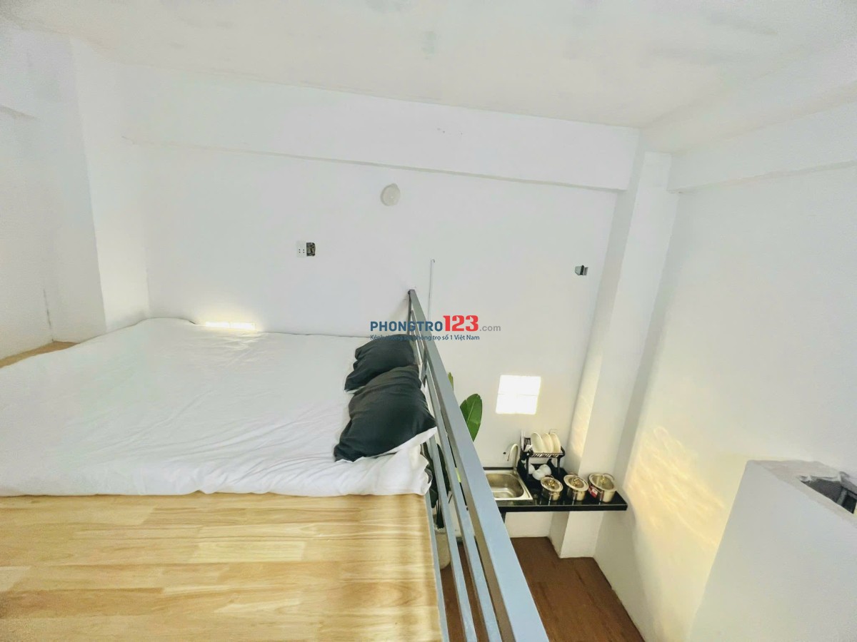 Chính Chủ Cho Thuê Phòng Trọ Giá Rẻ, Hầm xe rộng, Thang Máy