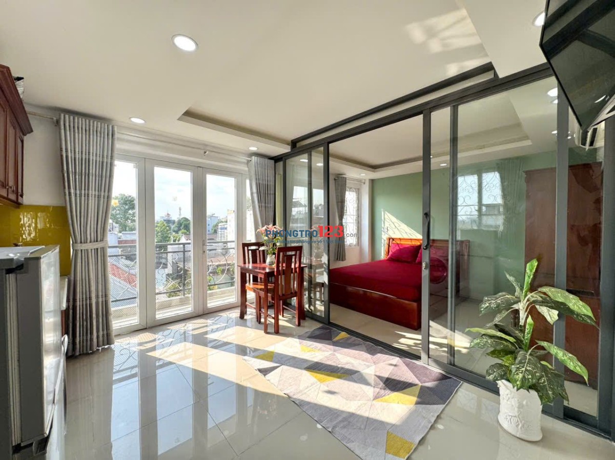 Căn Hộ Cao Cấp Có View Ban Công Siêu Thoáng Full Nội Thất Tiện Nghi Ngay Hoàng Sa Và Phạm Văn Hai