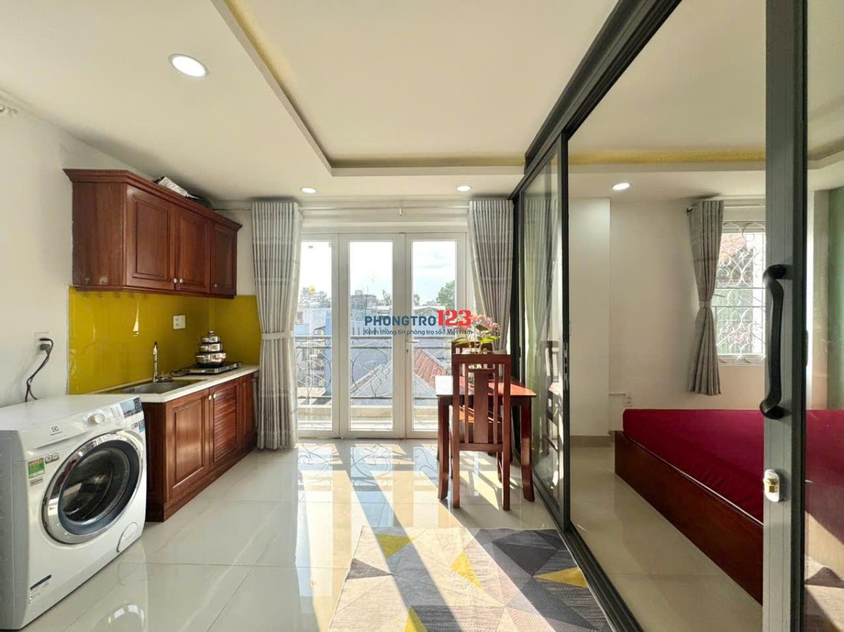 Căn Hộ Cao Cấp Có View Ban Công Siêu Thoáng Full Nội Thất Tiện Nghi Ngay Hoàng Sa Và Phạm Văn Hai