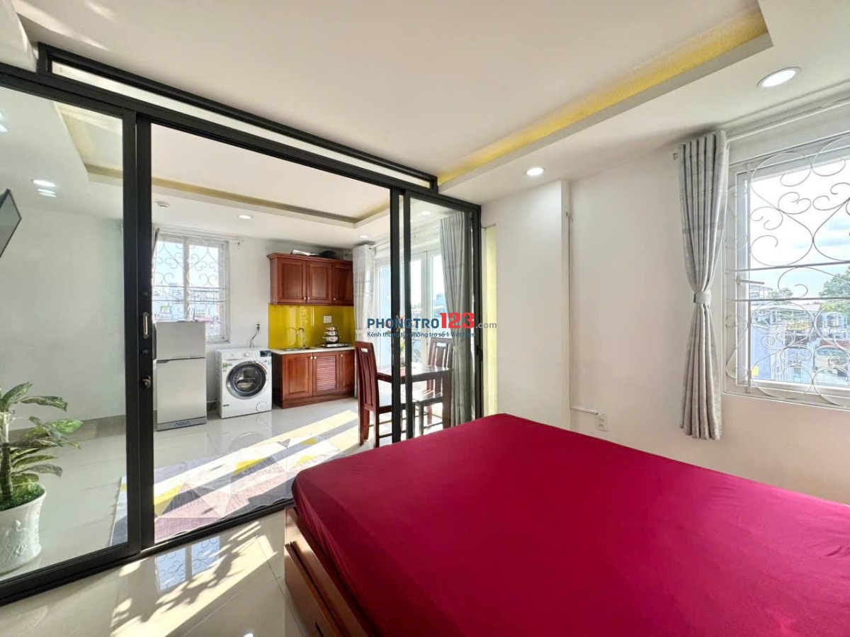 Căn Hộ Cao Cấp Có View Ban Công Siêu Thoáng Full Nội Thất Tiện Nghi Ngay Hoàng Sa Và Phạm Văn Hai