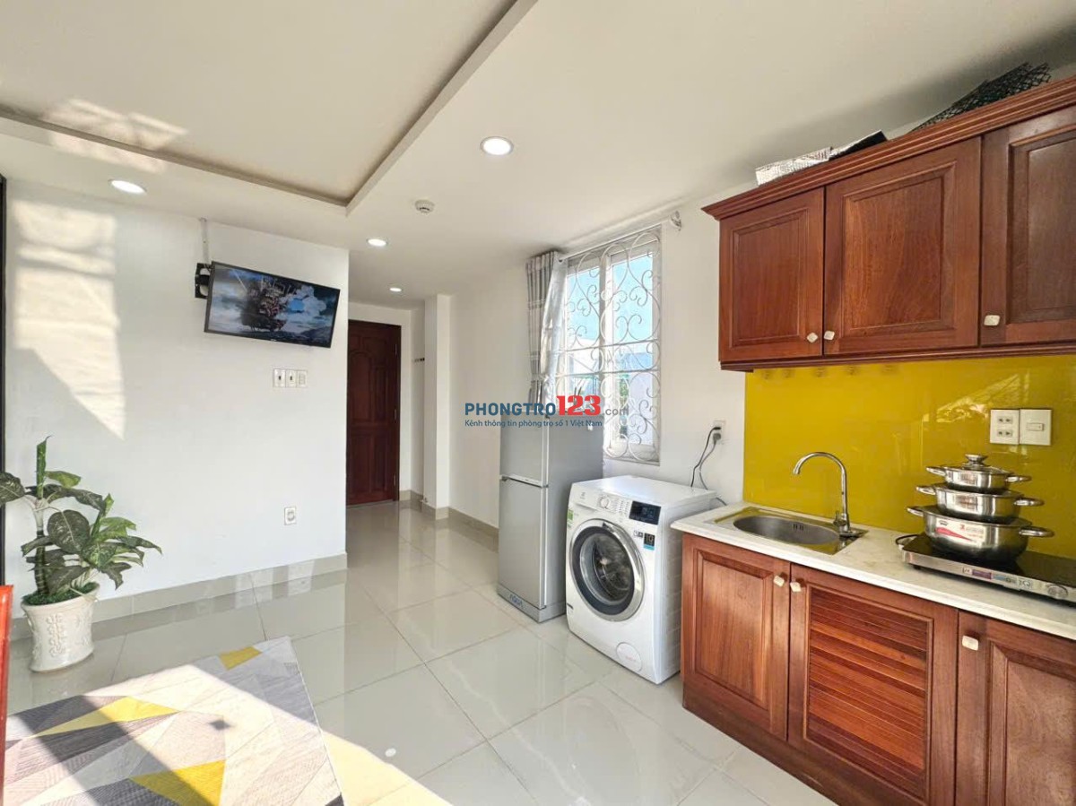 Căn Hộ Cao Cấp Có View Ban Công Siêu Thoáng Full Nội Thất Tiện Nghi Ngay Hoàng Sa Và Phạm Văn Hai