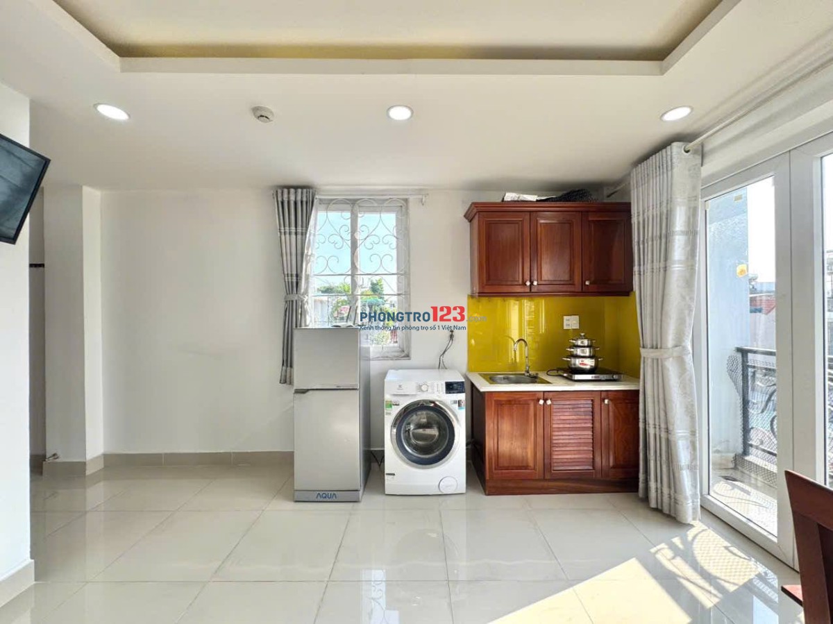 Căn Hộ Cao Cấp Có View Ban Công Siêu Thoáng Full Nội Thất Tiện Nghi Ngay Hoàng Sa Và Phạm Văn Hai