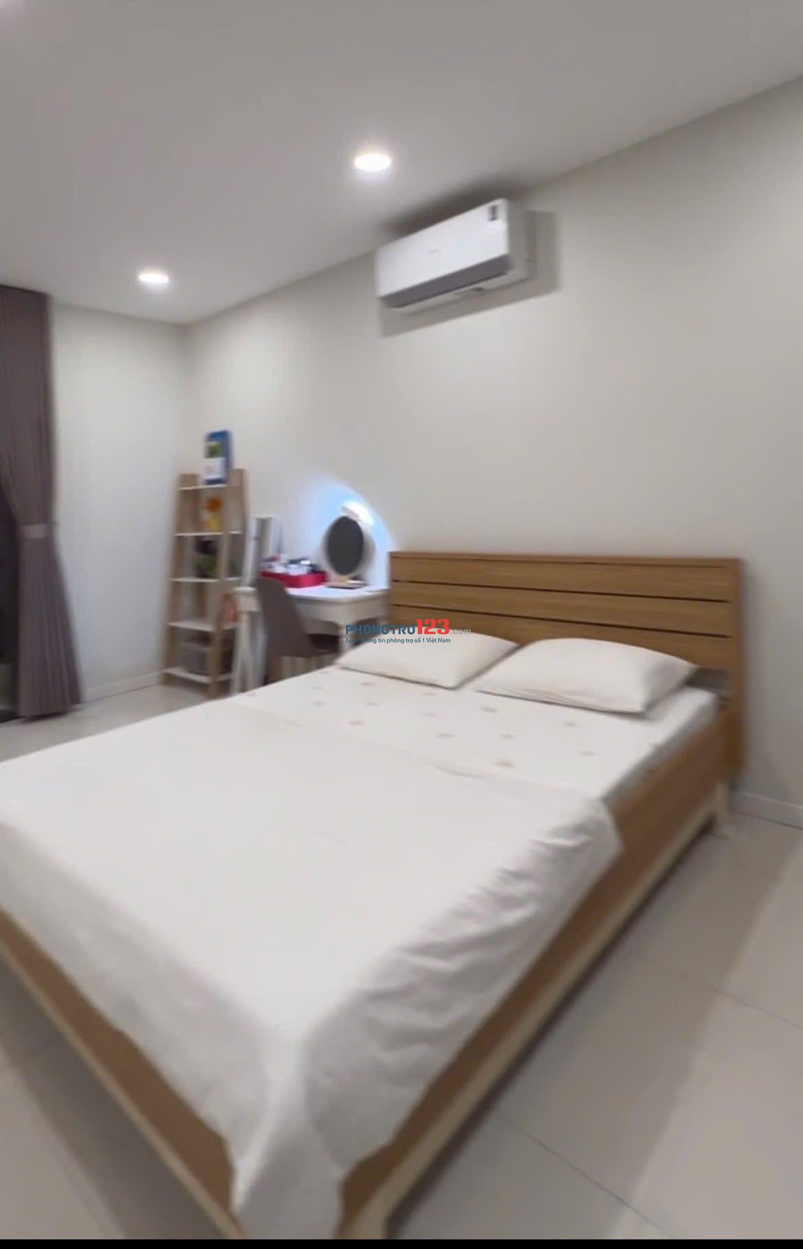 Căn 1p ngủ C/c Richmond - có nội thất giá 11,5tr/th