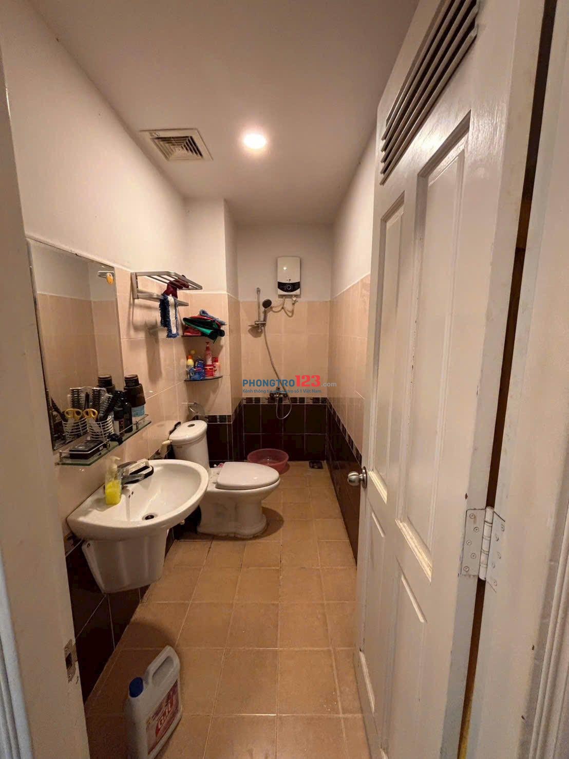 Cho thuê Miếu nổi - Vũ Huy Tấn, căn 3p ngủ, NT, 14tr/th