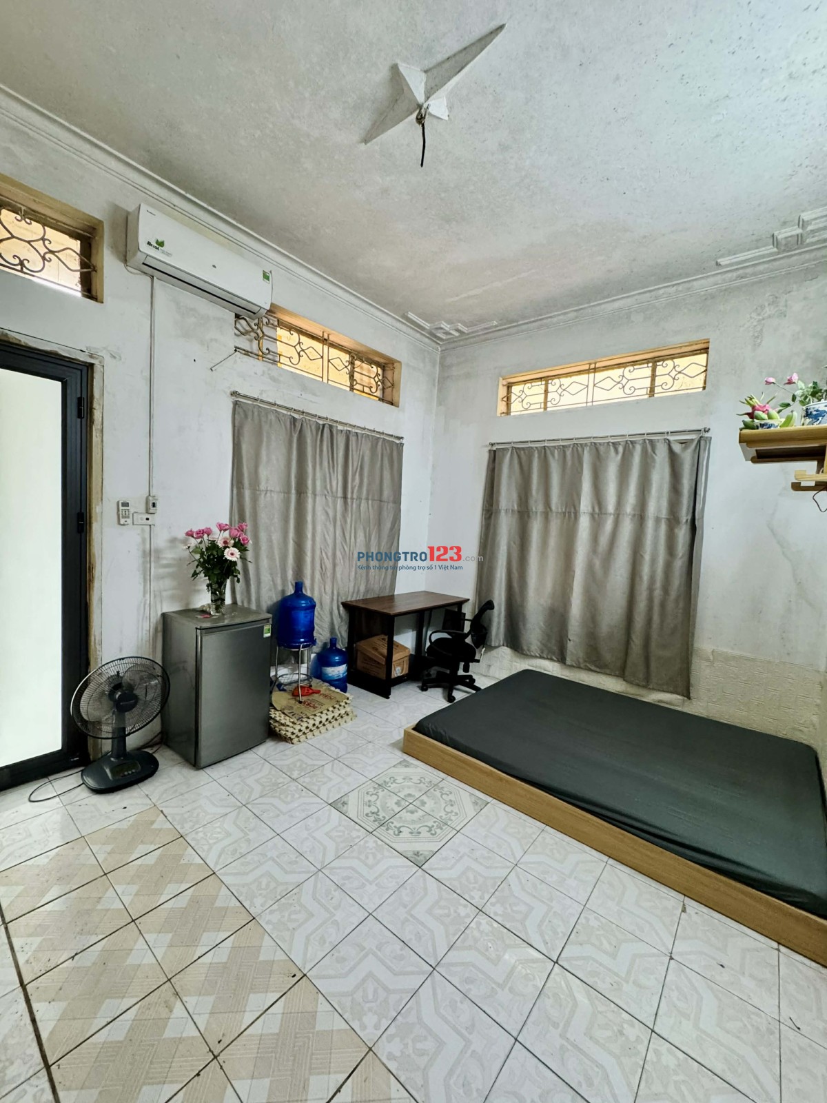 Cho thuê 2 phòng để ở có ban công rộng ngõ ô tô đỗ ở Tân Mai