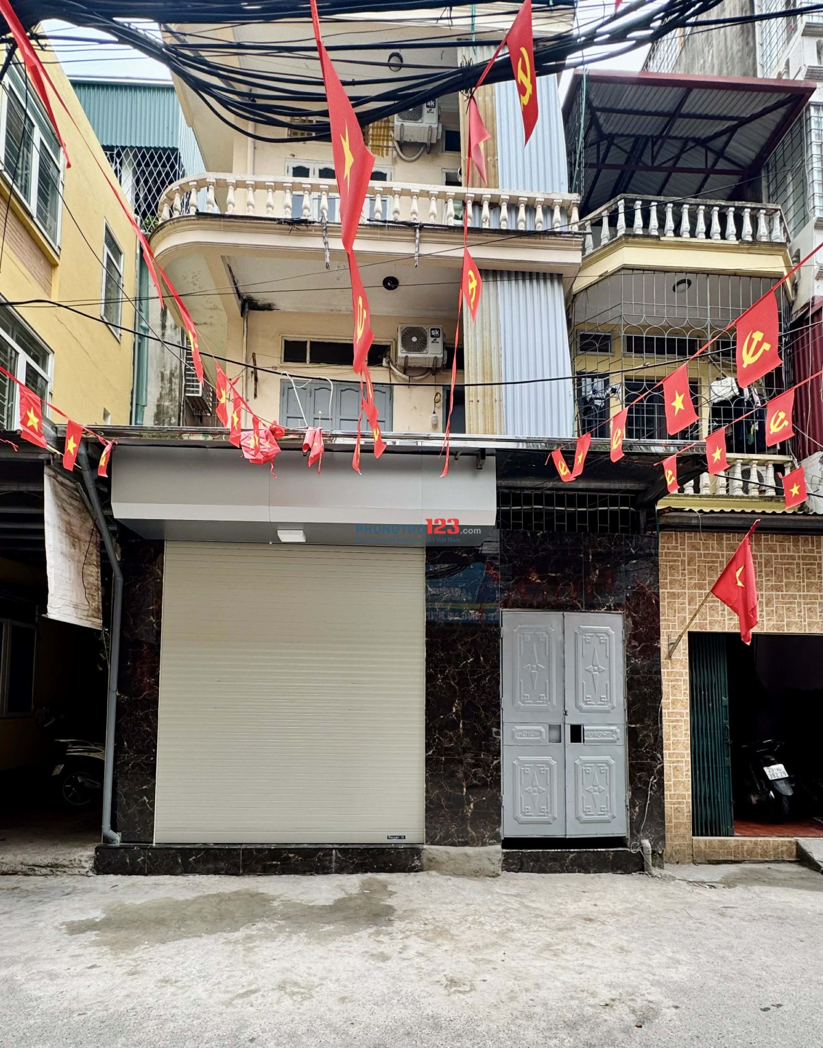 Cho thuê 2 phòng để ở có ban công rộng ngõ ô tô đỗ ở Tân Mai