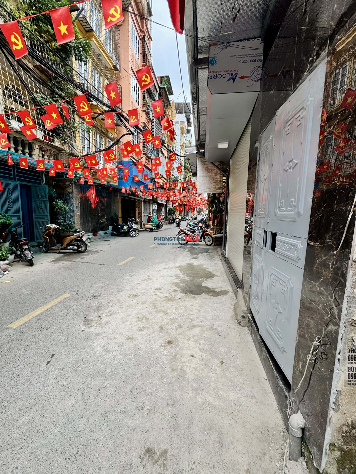 Cho thuê 2 phòng để ở có ban công rộng ngõ ô tô đỗ ở Tân Mai