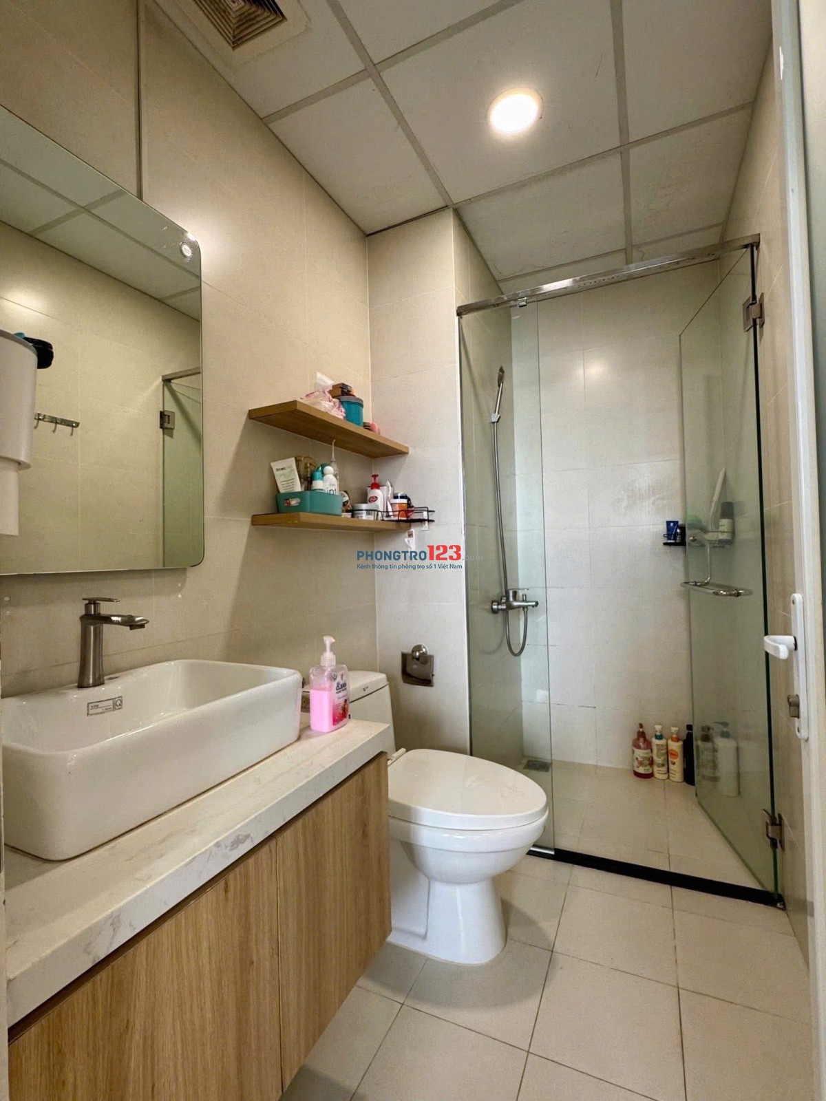 C/c Screc, 80m2, NTCB, 2PN, 1WC, Ngay Coopmart Trường Sa, Q3, 13tr/th.