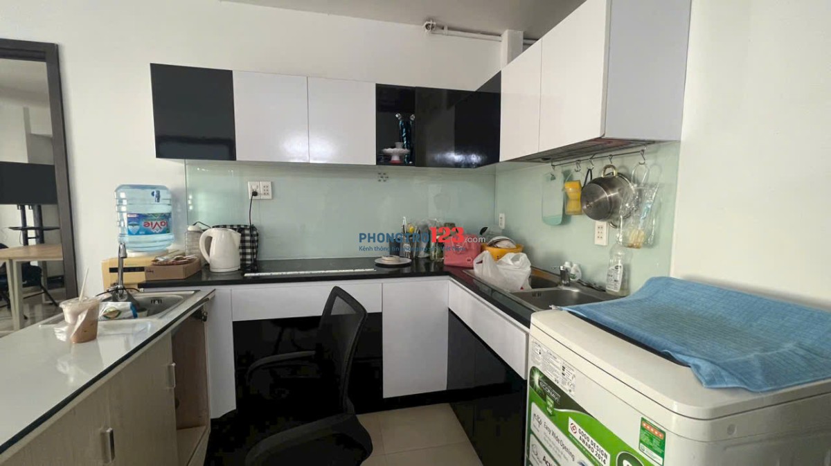 Chung cư Nguyễn Tri Phương, P8, Q5: Căn 2p có nội thất chỉ 9,5tr