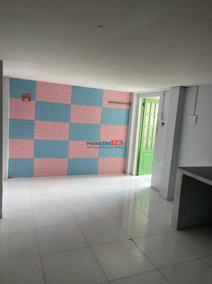 Còn 1 phòng trọ cho thuê ngay Ngã tư Bình Thái