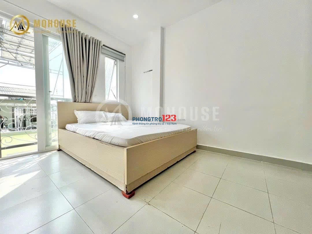 Cho Thuê Phòng Ban công ngay Đặng Văn Ngữ, Phú Nhuận có thang máy, nhà xe rộng gần quận 1, quận 3