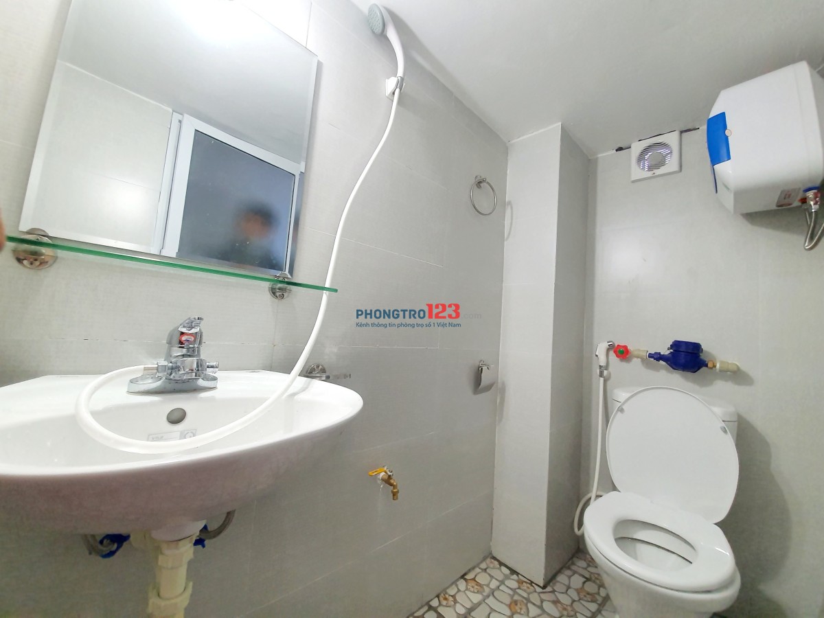 Cho thuê nhà trọ tại Đường Nguyễn Văn Trỗi, 3,4 triệu, 22 m2, ngay ptit, kiến trúc, hvan