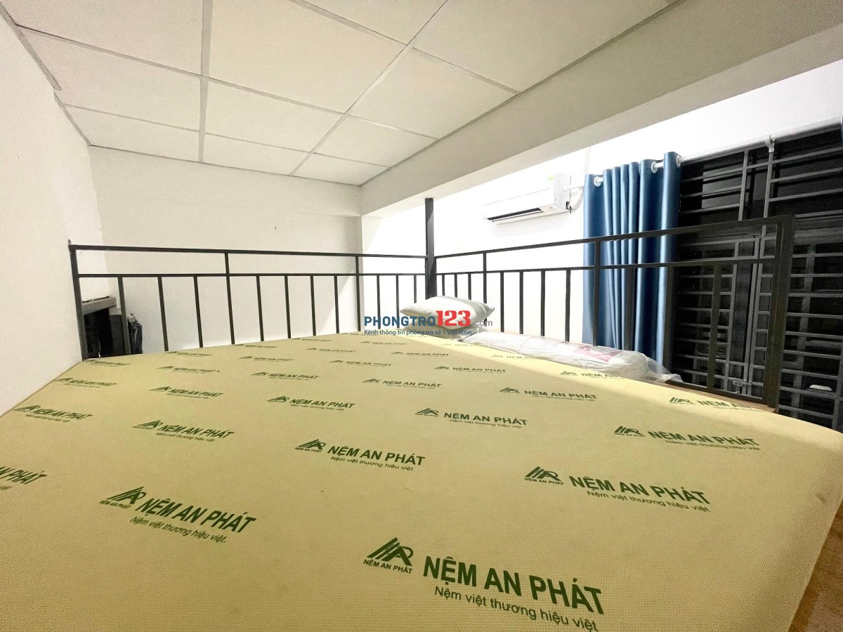 PHÒNG CÓ GÁC – MÁY LẠNH, DƯƠNG QUẢNG HÀM