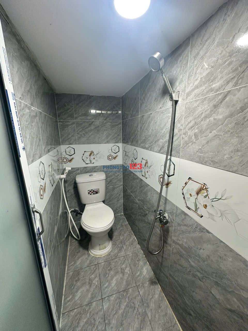 PASS PHÒNG TRỌ GIÁ RẺ NGAY TRUNG TÂM BÌNH THẠNH 1TR450