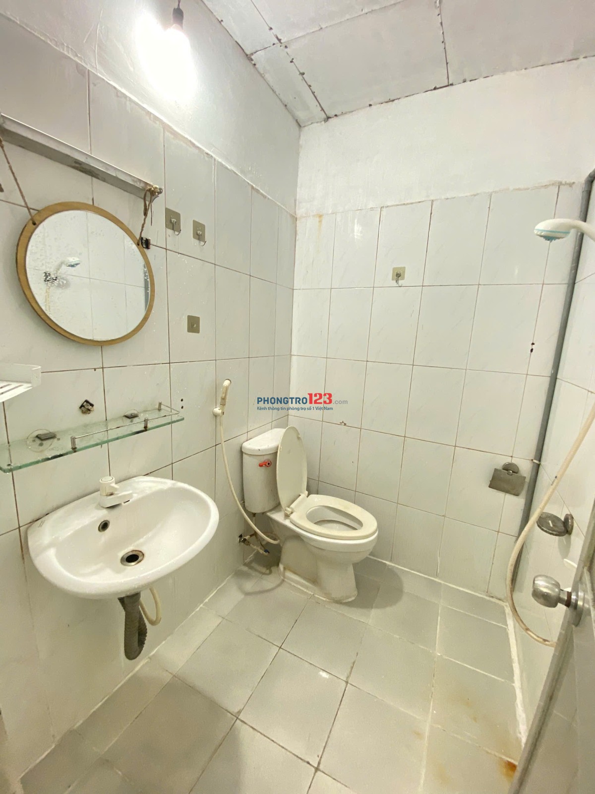 Mình cần pass phòng trọ ở chợ Phạm Văn Bạch