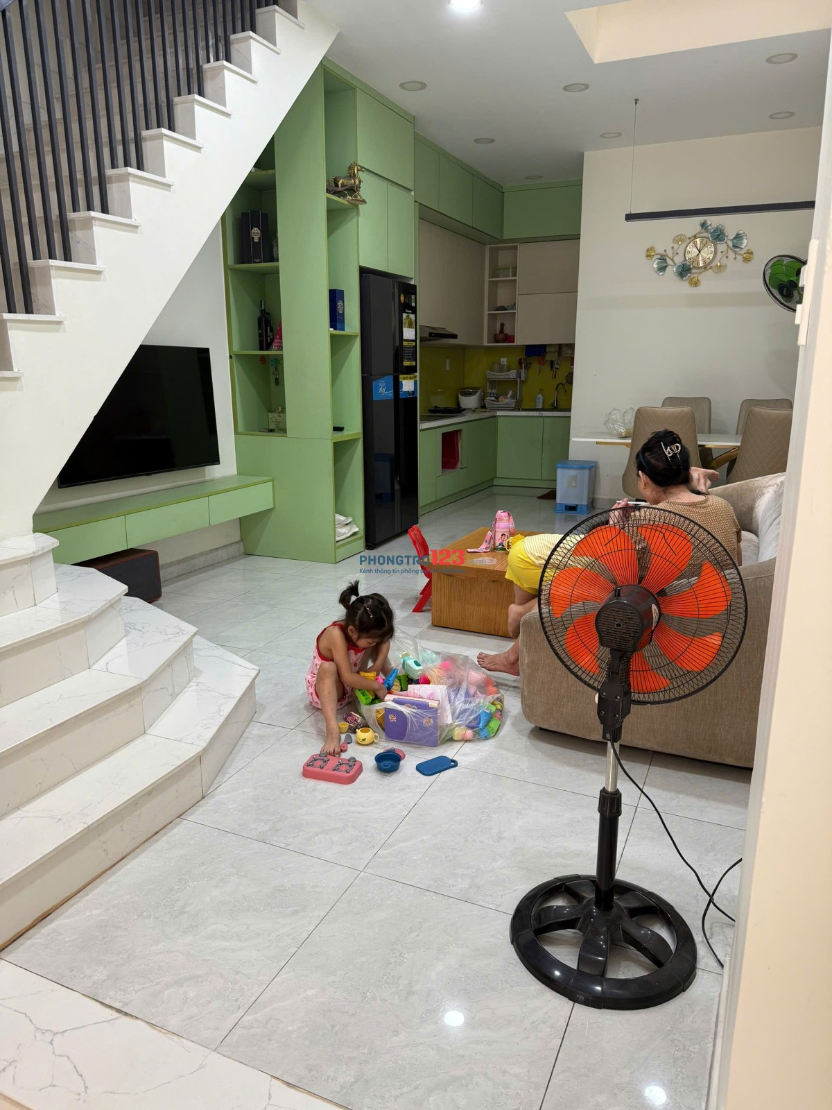 CHO THUÊ NHÀ NGUYÊN CĂN 4 TẦNG SÂN THƯỢNG - ĐÂỲ ĐỦ NỘI THẤT ĐƯỜNG 6M -15TRIỆU - THÍCH HỢP LÀM CTY VP