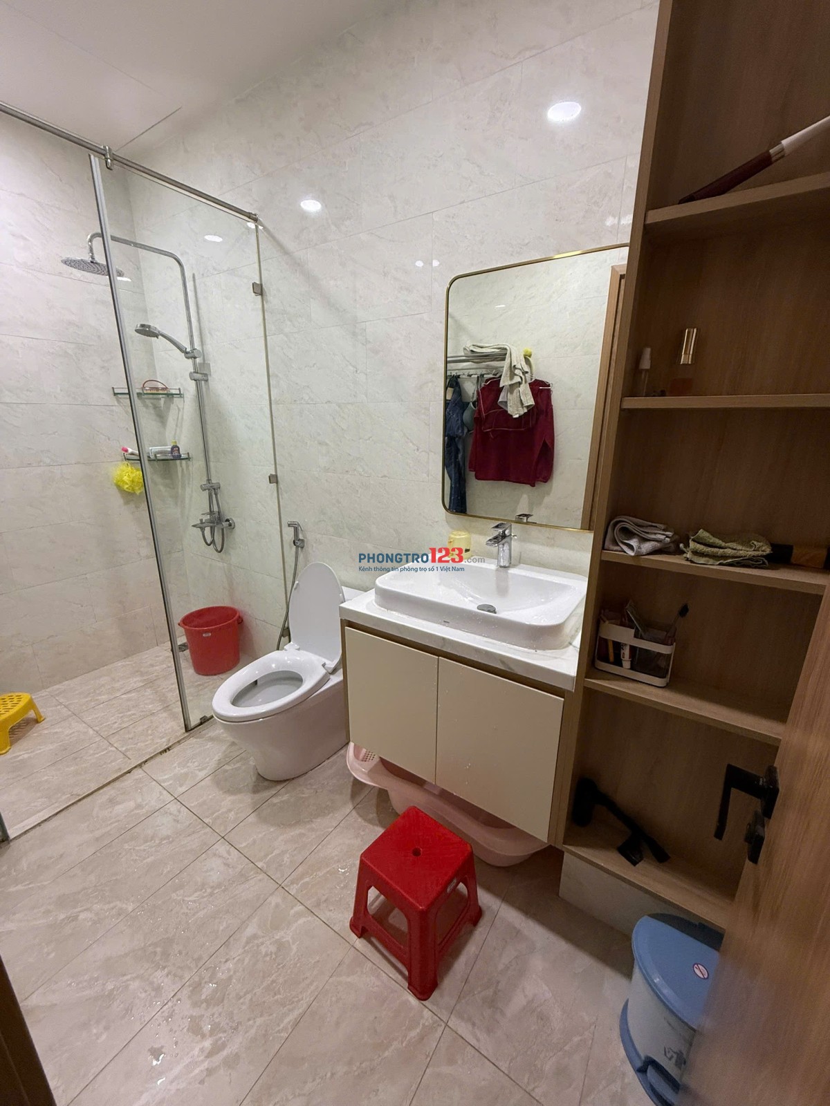 CHO THUÊ NHÀ NGUYÊN CĂN 4 TẦNG SÂN THƯỢNG - ĐÂỲ ĐỦ NỘI THẤT ĐƯỜNG 6M -15TRIỆU - THÍCH HỢP LÀM CTY VP