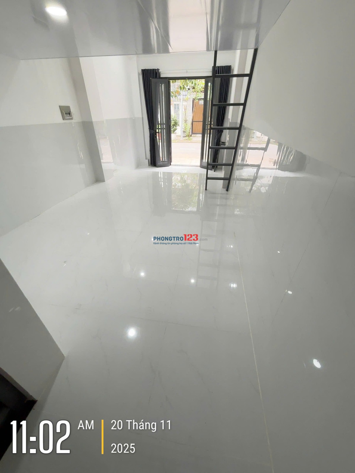 Cho thuê shophouse duplex tầng trệt Cát Lái 5tr gồm 1 trệt 1 gác, có máy lạnh