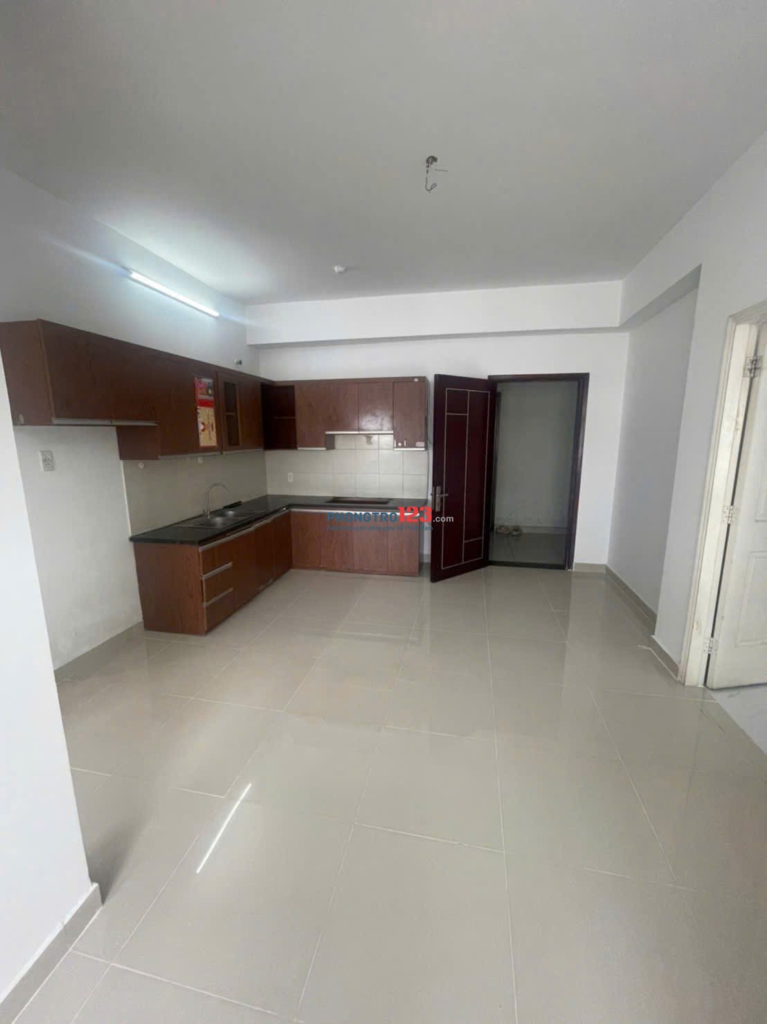 Chung cư Bàu Cát, 70m2, Bancong, NTCB, Giá 10tr5/th, Nhà sạch sẽ, 70m2.