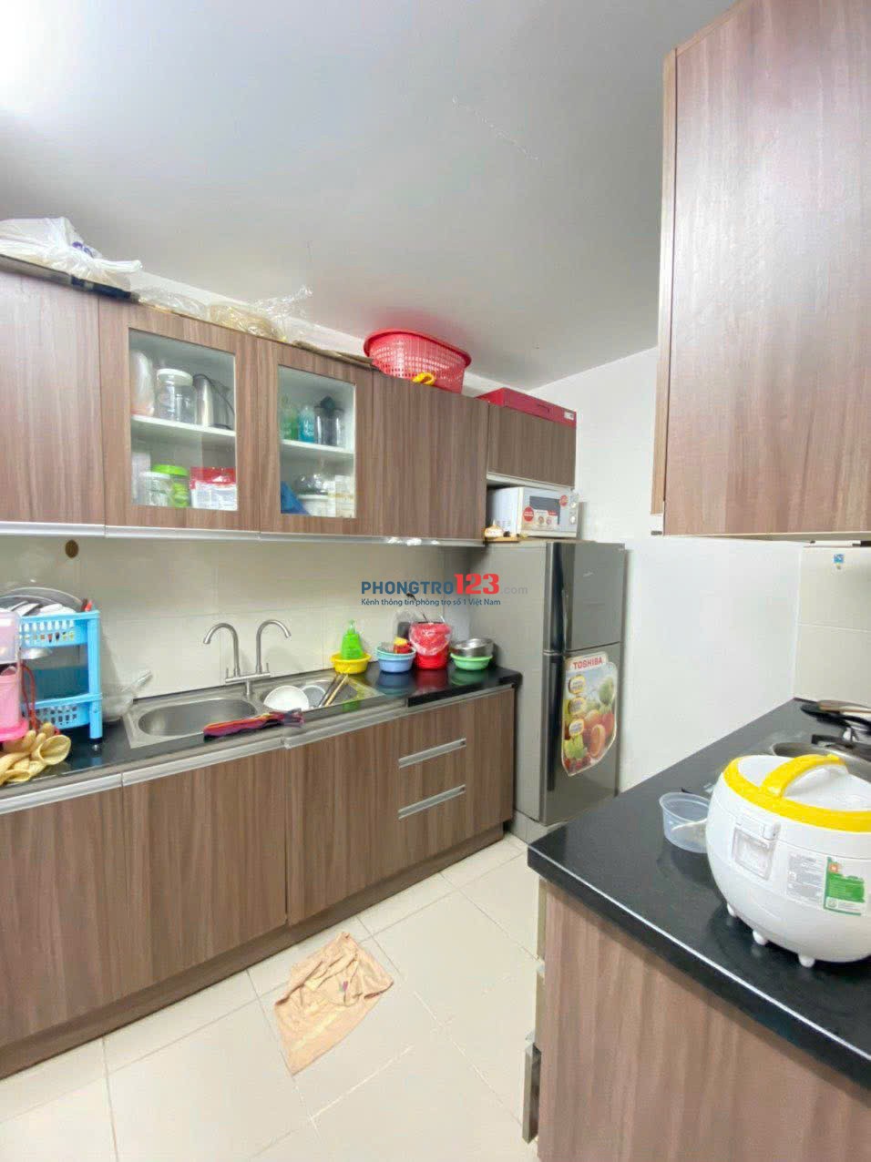 Chung cư Topaz Home, Phan Văn Hớn, q12: 67m2, 2PN, 2WC, ML, giá 6tr7/th.