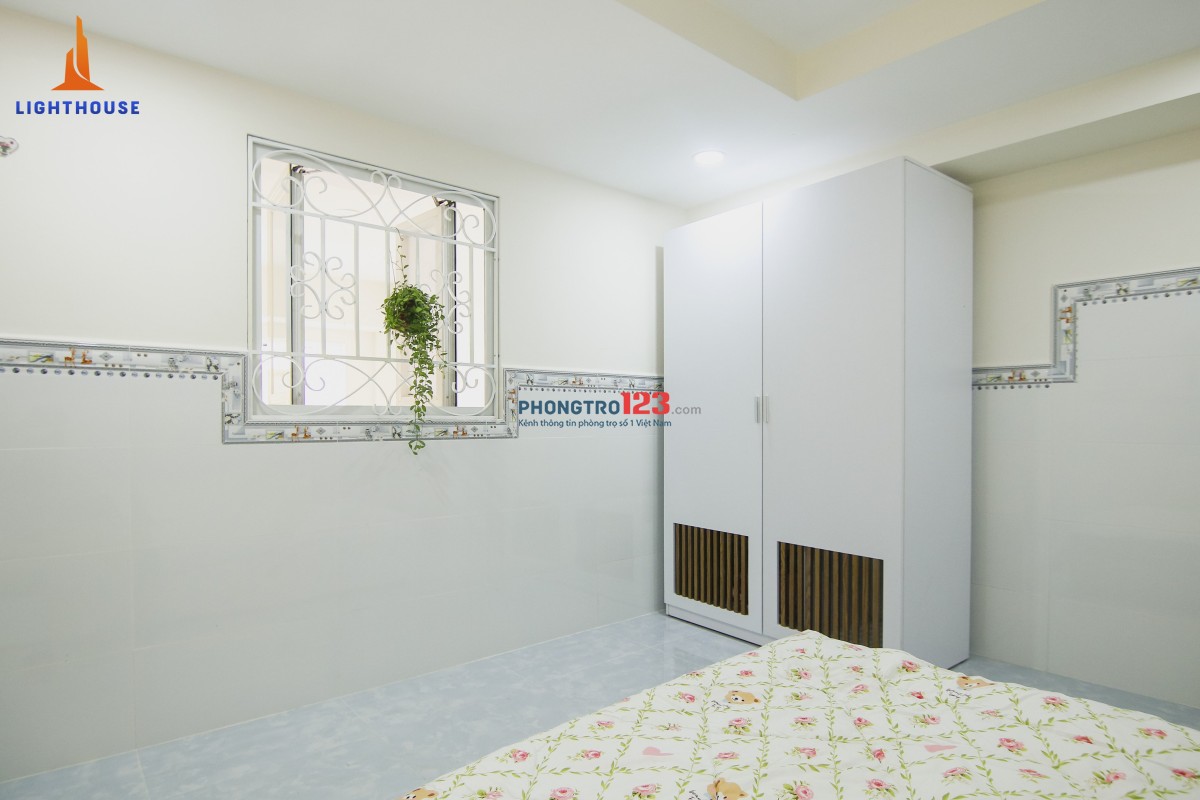 Căn studio trống với nội thất cao cấp và đầy đủ tiện nghi, giáp Phan Huy Ích