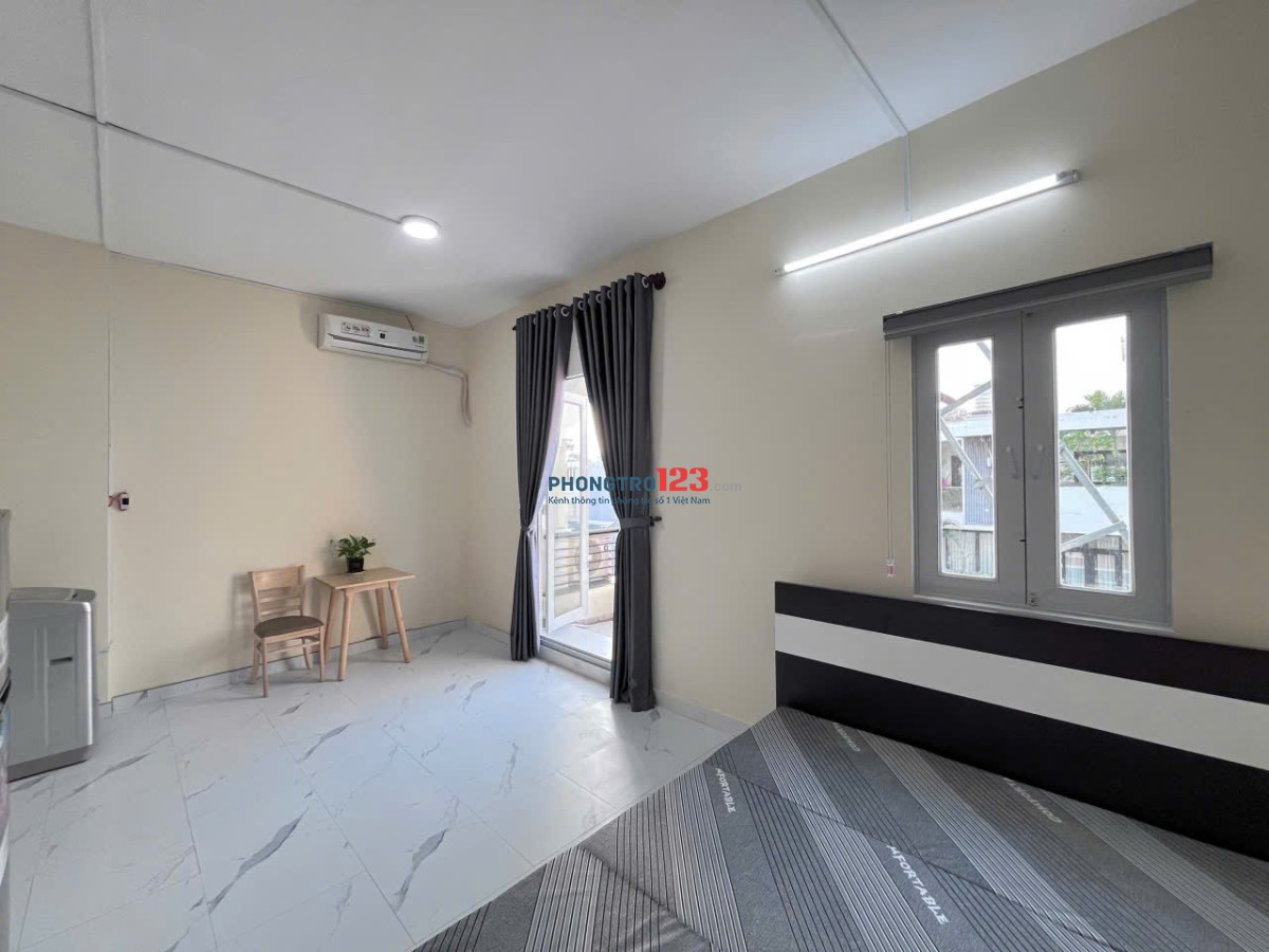 CHO THUÊ CĂN 1PN BAN CÔNG NGAY ĐẢO KIM CƯƠNG QUẬN 2