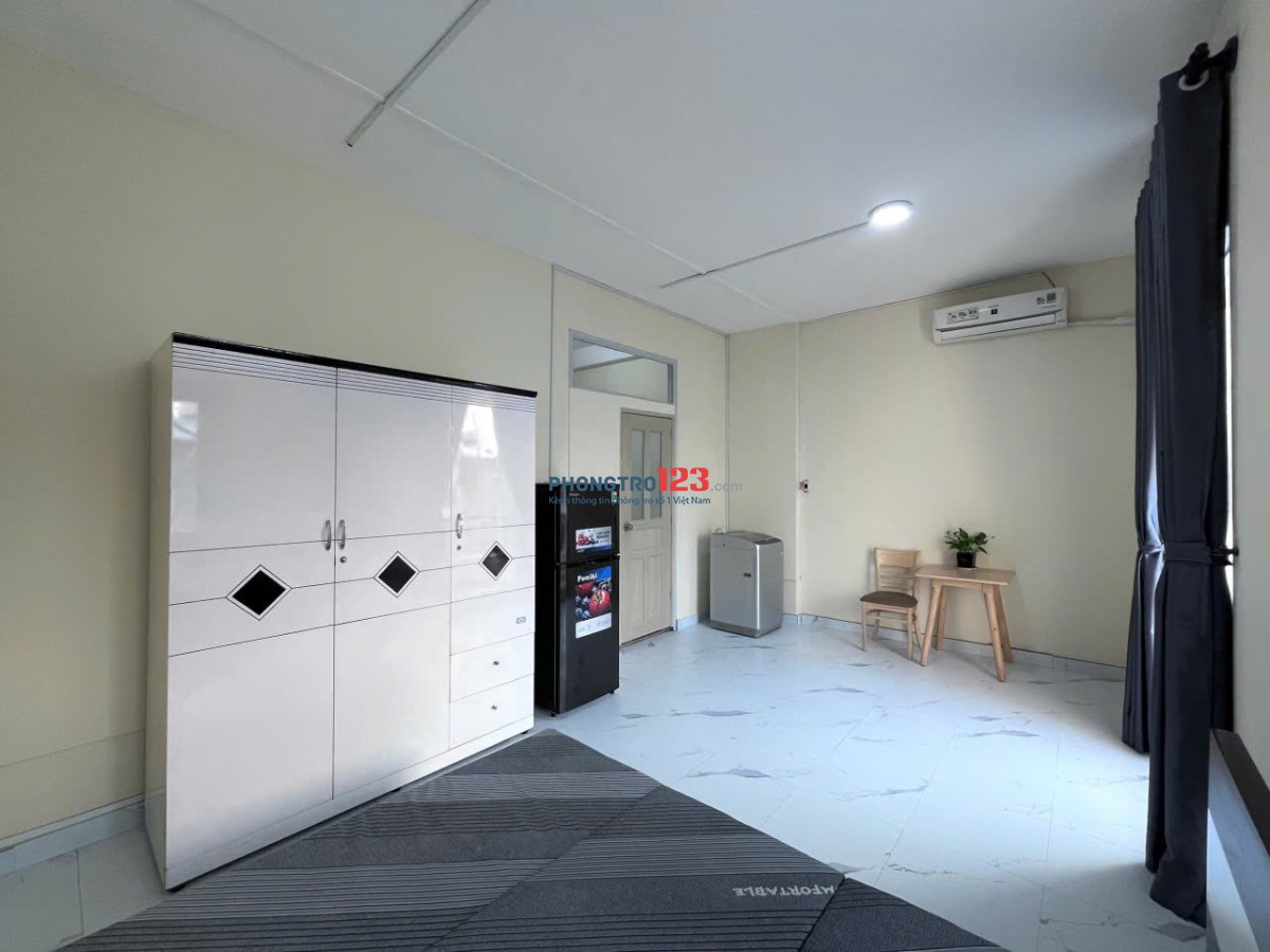 CHO THUÊ CĂN 1PN BAN CÔNG NGAY ĐẢO KIM CƯƠNG QUẬN 2