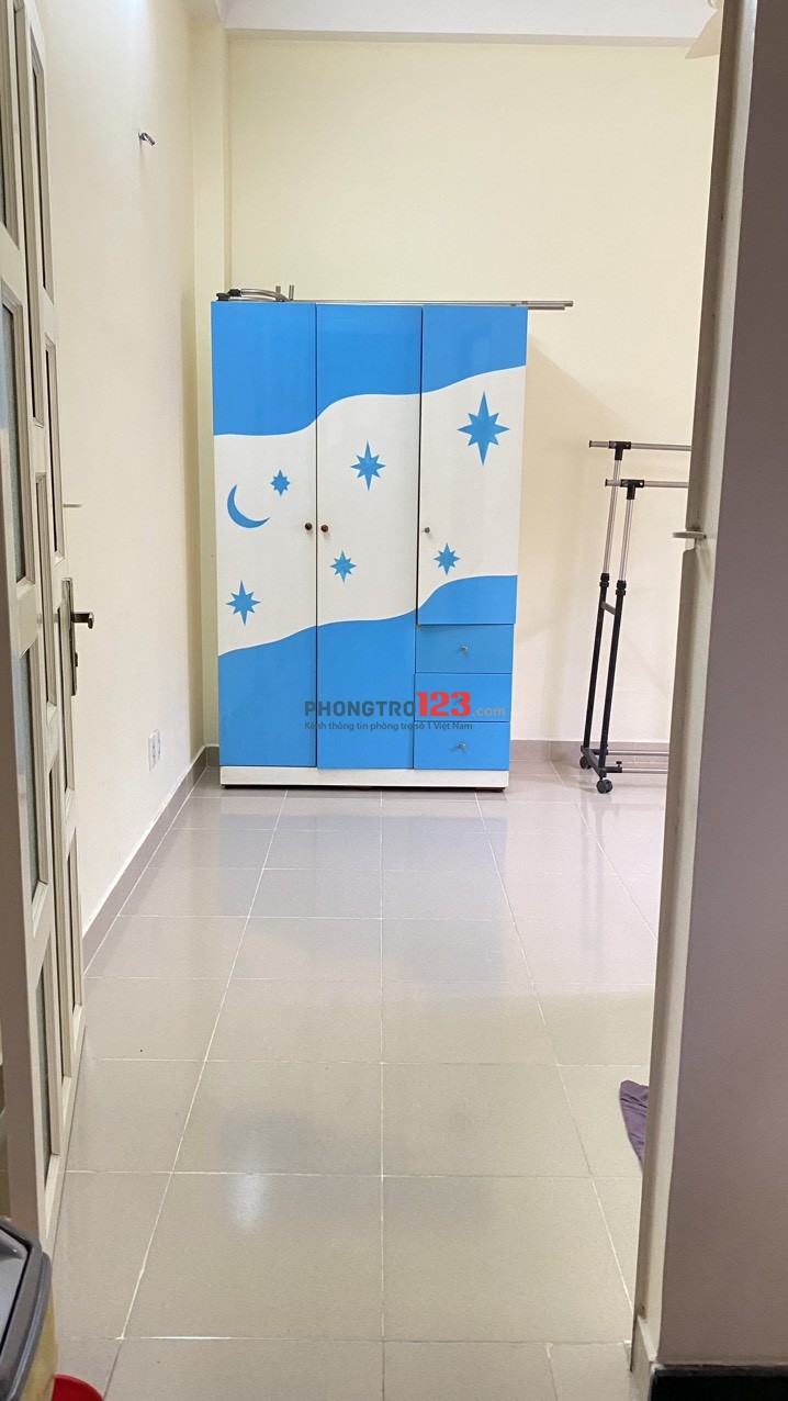 Cho thuê phòng 1ng ở, toilet riêng trong phòng, máy lạnh, thoáng mát, khu an ninh yên tĩnh.