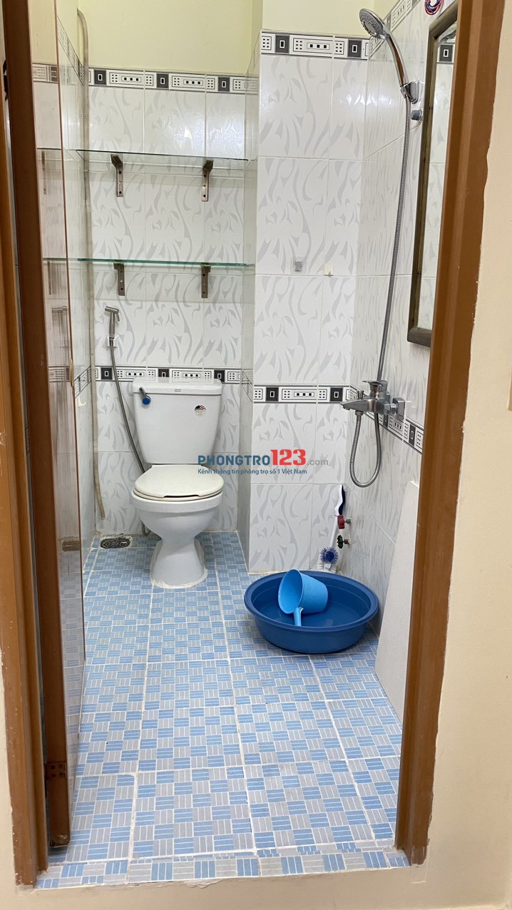 Cho thuê phòng 1ng ở, toilet riêng trong phòng, máy lạnh, thoáng mát, khu an ninh yên tĩnh.