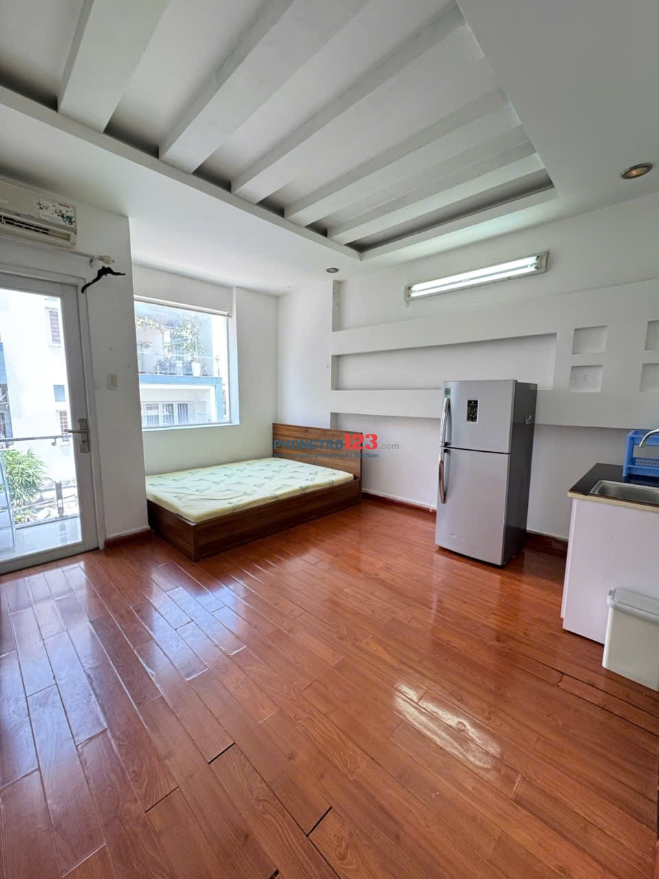  PHÒNG BAN CÔNG THOÁNG – GIỜ GIẤC TỰ DO – Ở NGAY TRUNG TÂM 