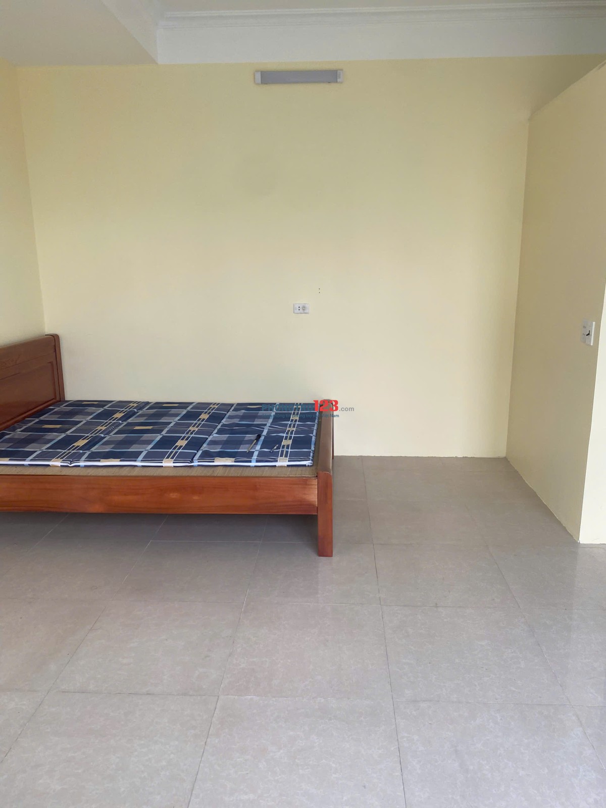 Cho thuê phòng trọ khép kín nhà mặt phố, Số 1a- phố Hoàng Thế Thiện ( đ/c trước khi sáp nhập là số 1